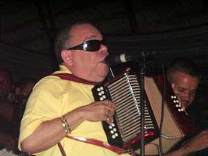 El Ciego de Nagua plays accordion at Rancho Merengue in Santiago, Dominican Republic. photos by Sydney Hutchinson.