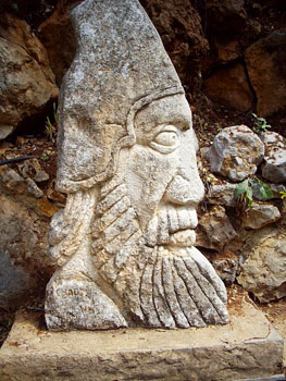 Phrygian head at the entrance to Jeita groot