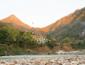 The riverside town of Kaudiyala. india
