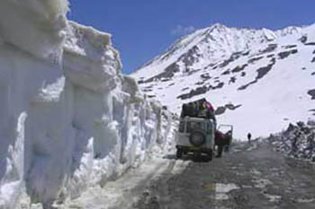 ladakh jeep