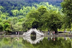 hongcun-bridge