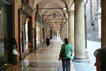 bologna porticoes