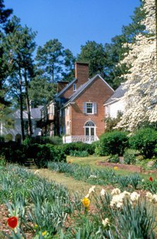 Weymouth Center for the Arts, Pinehurst. photo: CVB PinehurstSouthern Pines and Aberdeen Area