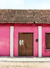 Pink walls and tiles all the way. Marseilles Alan Pfeiffer photo.