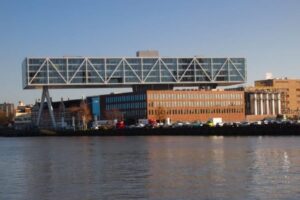 Sticking out over the river is the Unilever building, another star in a city full of dramatic buildings.