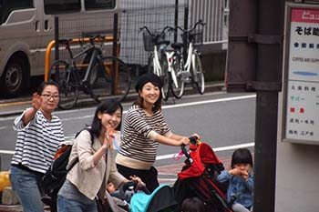 tokyo waving