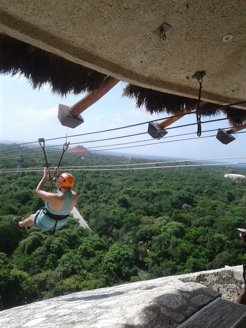 Ziplining in Cancun. Richard Frisbee photos.