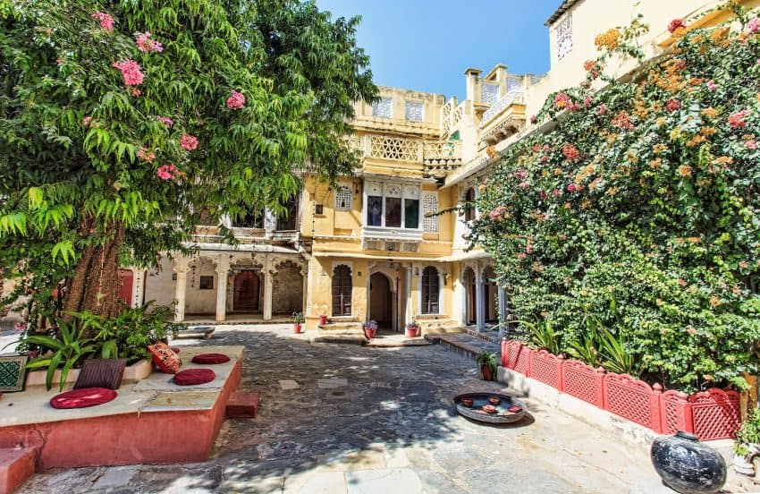 Courtyard of Ghanerao Castle, a family home and hotel.