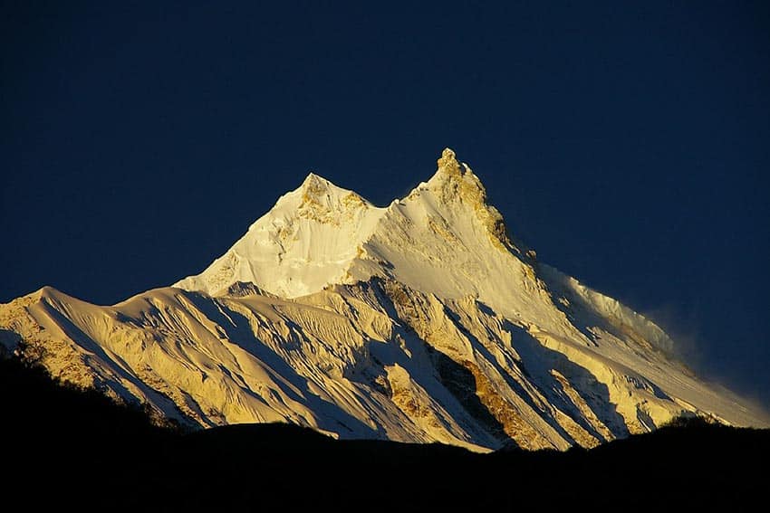 Sunrise, Manaslu, Nepal, Himalaya, photo by Ben Tubby - flickr.com