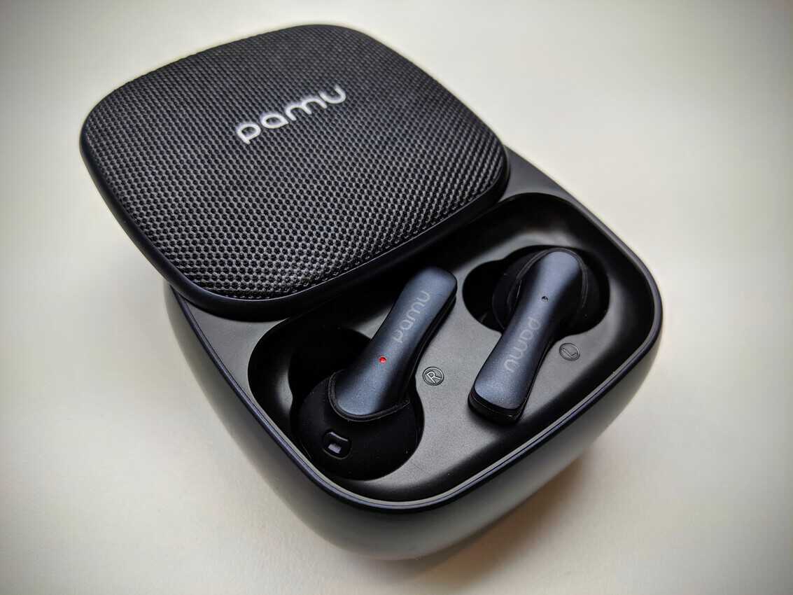 Pamu wireless earbuds charge in this little case.