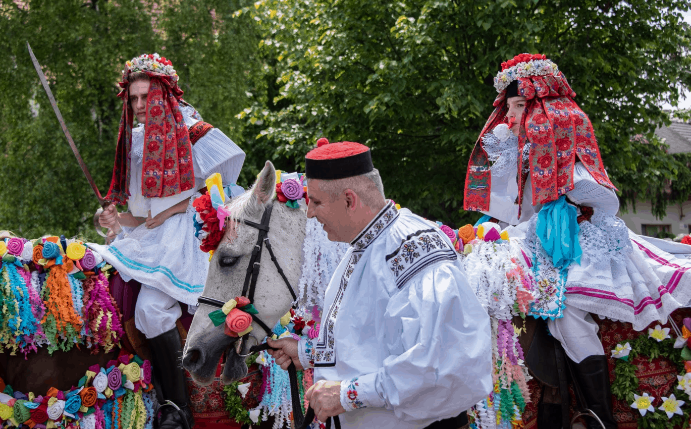 boys dressed as girls