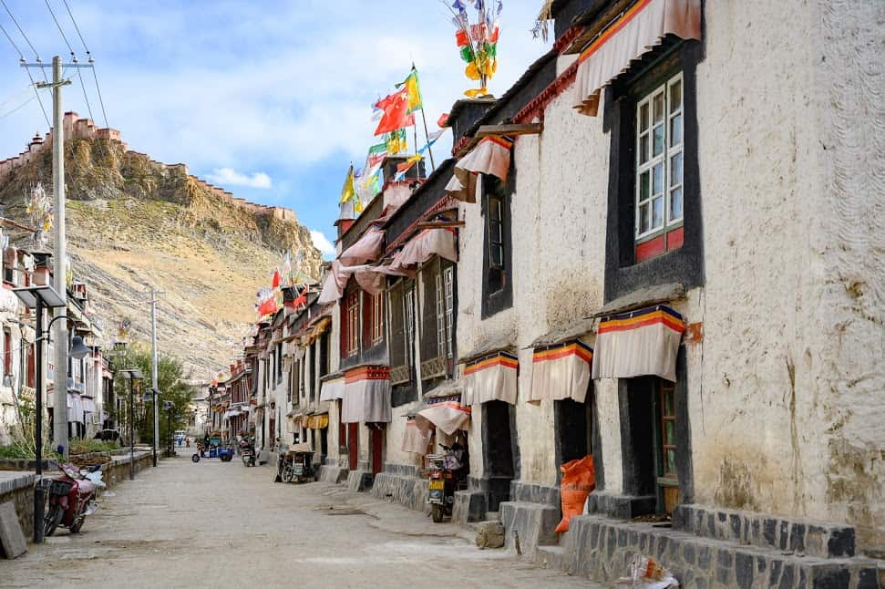 The town of Gyantse is located on a historic trade route between Tibet and India. More progressive cities have overshadowed Gyantse importance in the business world.