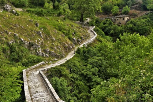 The path which leads to Syrrako village in Greece.