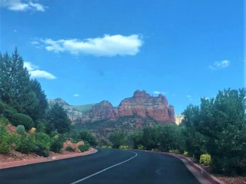 First Views of Sedonas Red Rocks on our Road Trip