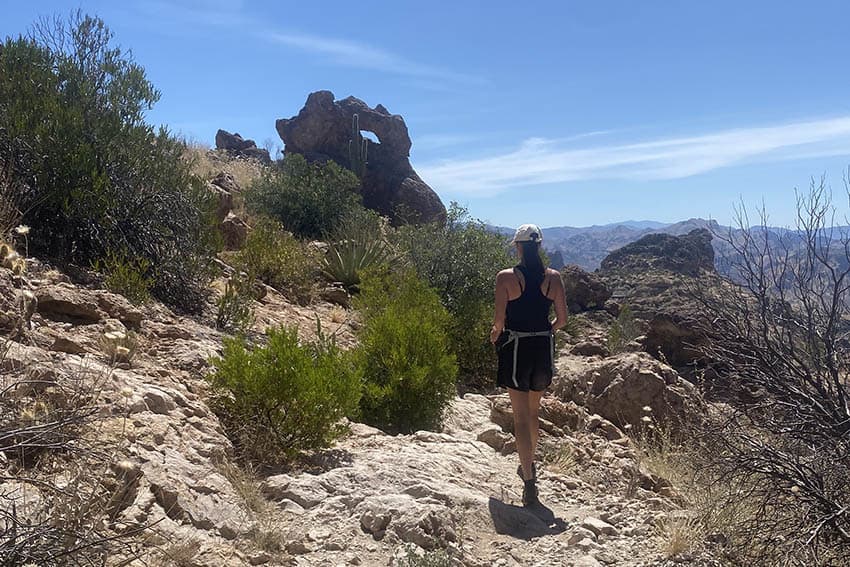 Steve my Couchsurfing host took me on a hike through the Superstition Mountains, and even let me borrow his waist pack and sunhat