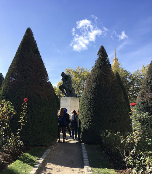 Fans of The Thinker in the Musée Rodin gardens