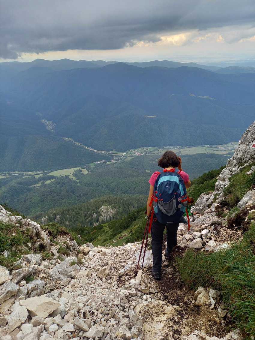 Beginning the descent Szidonia Lorincz rotated