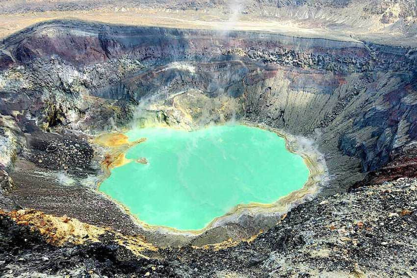 el salvador volcano