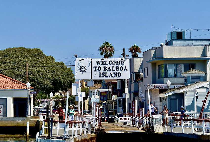 Arrival to Balboa Island by ferry.