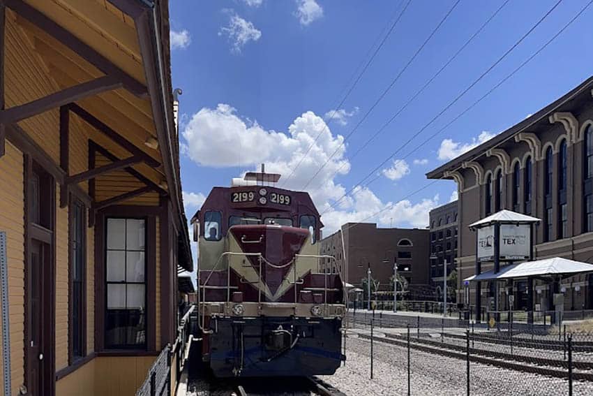 grapevine train station